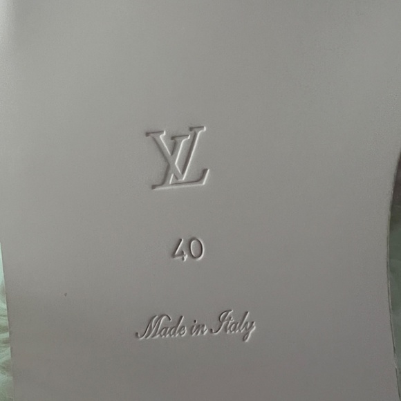 Louis Vuitton Magnetic Mule - Picture 5 of 11